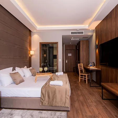 Rafaelo Executive & Resort